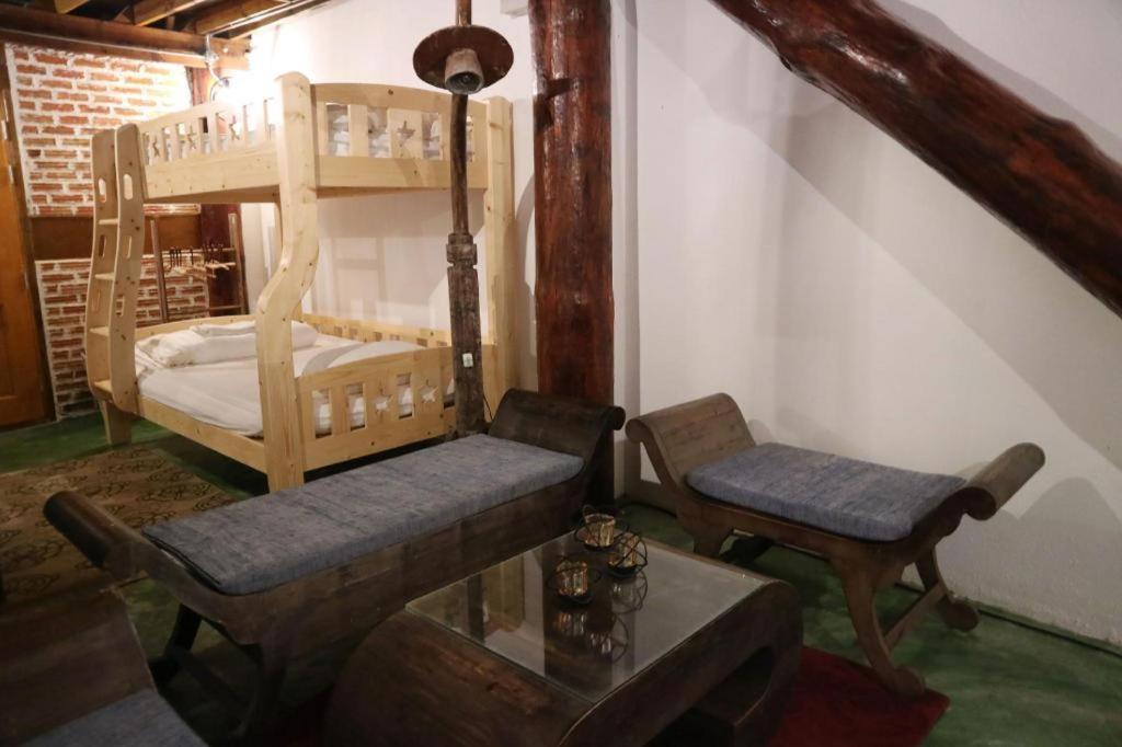 Loghome Boutique Hotel