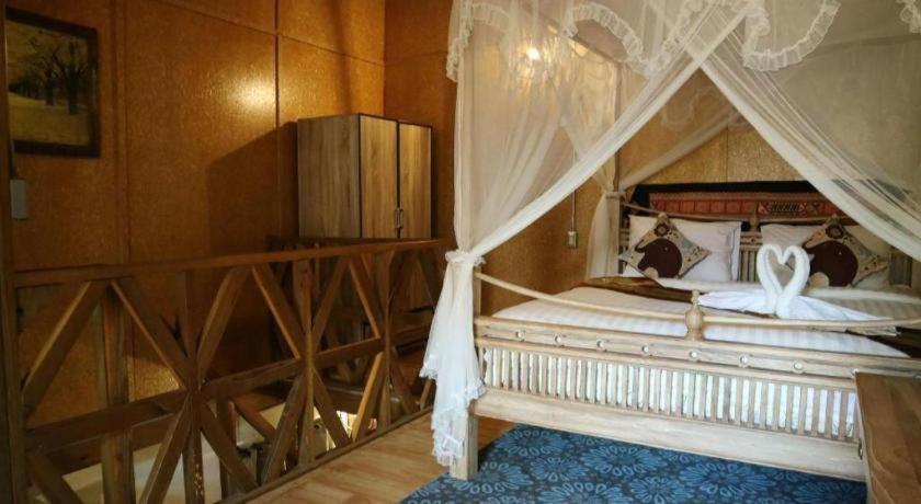 Loghome Boutique Hotel Chiang Mai
