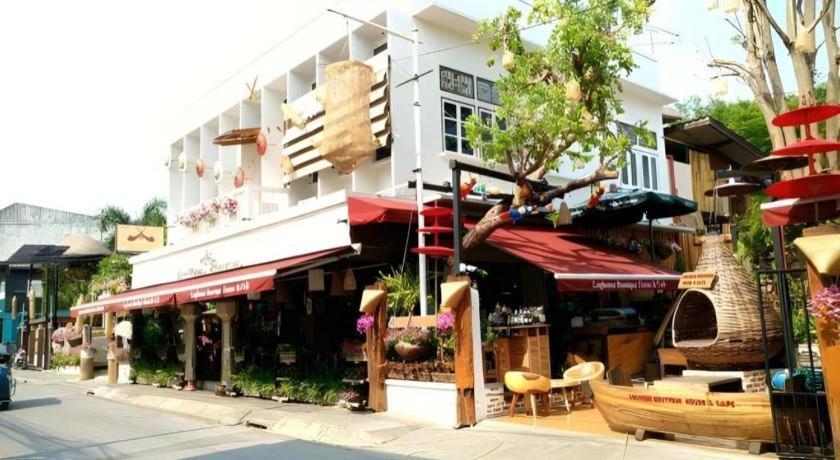 Loghome Boutique 3*