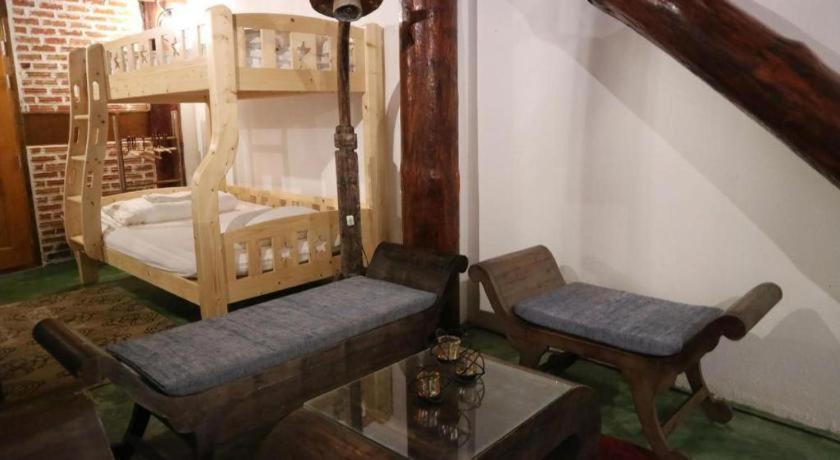 Loghome Boutique
