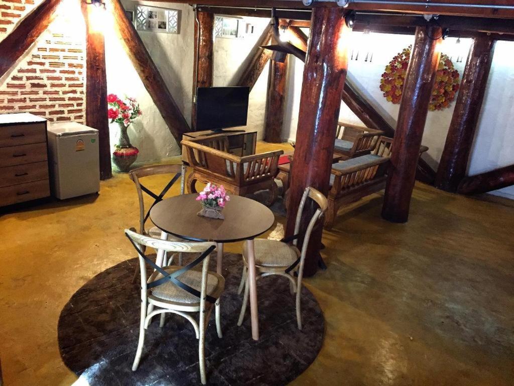 Loghome Boutique 3*